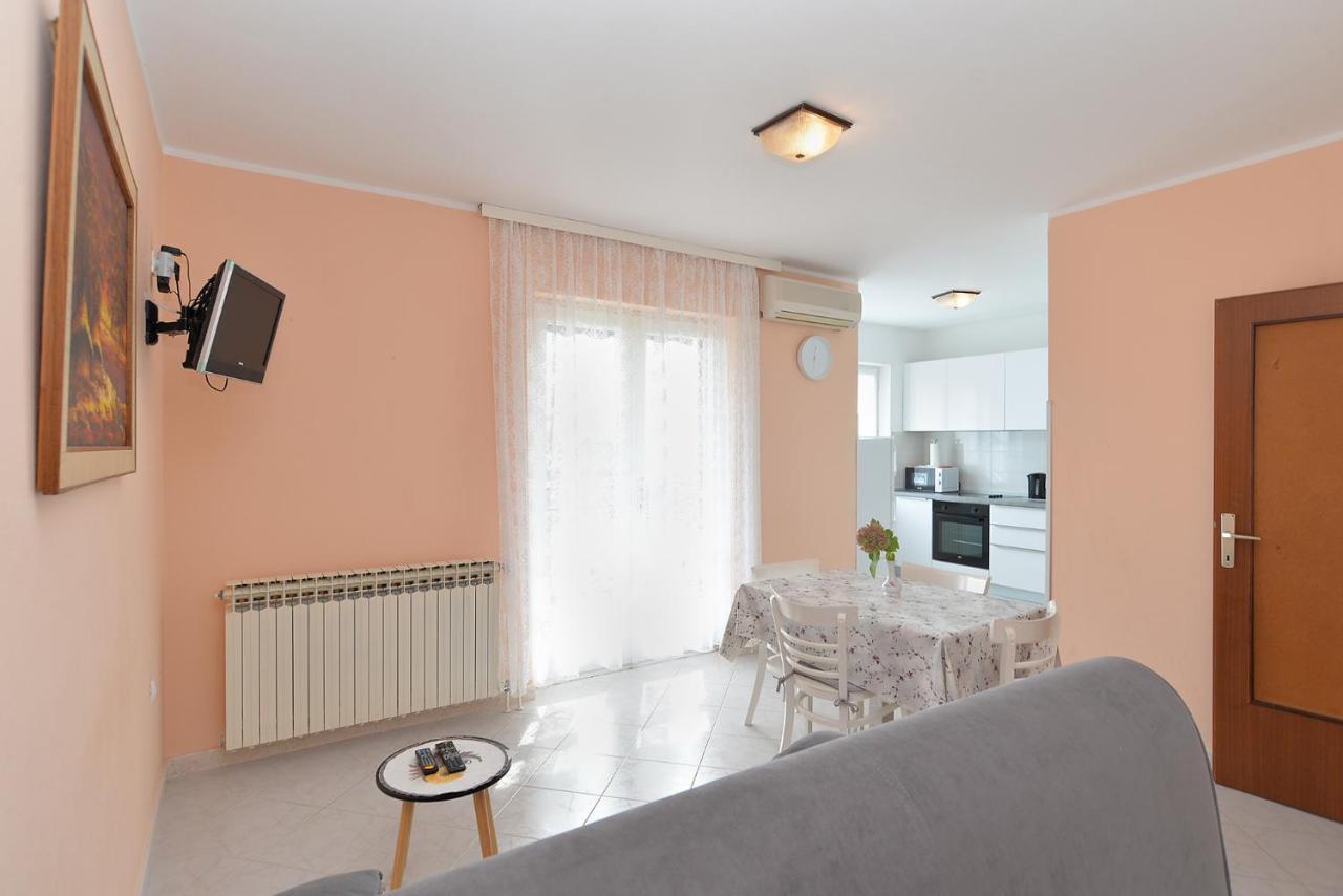 Apartments Medulinska Rabac 757 Bagian luar foto