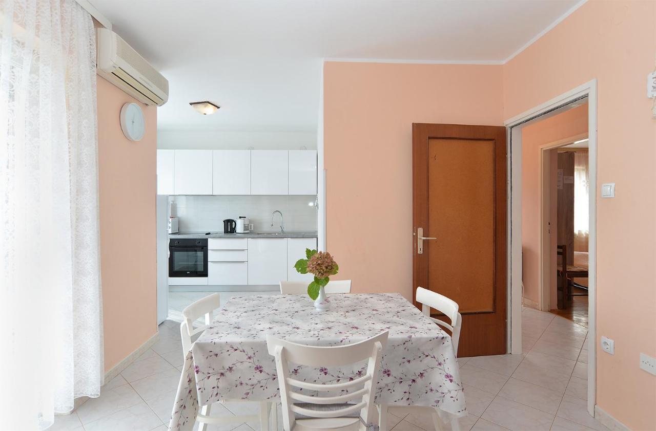 Apartments Medulinska Rabac 757 Bagian luar foto