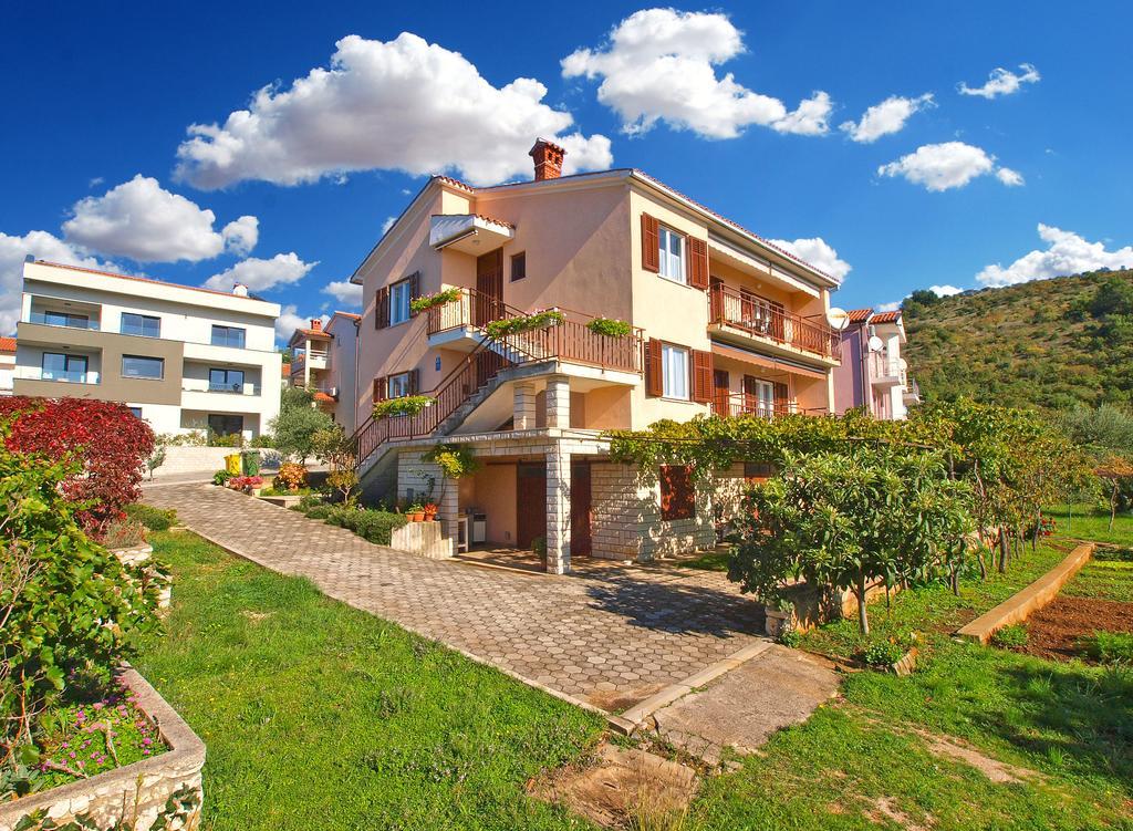 Apartments Medulinska Rabac 757 Bagian luar foto